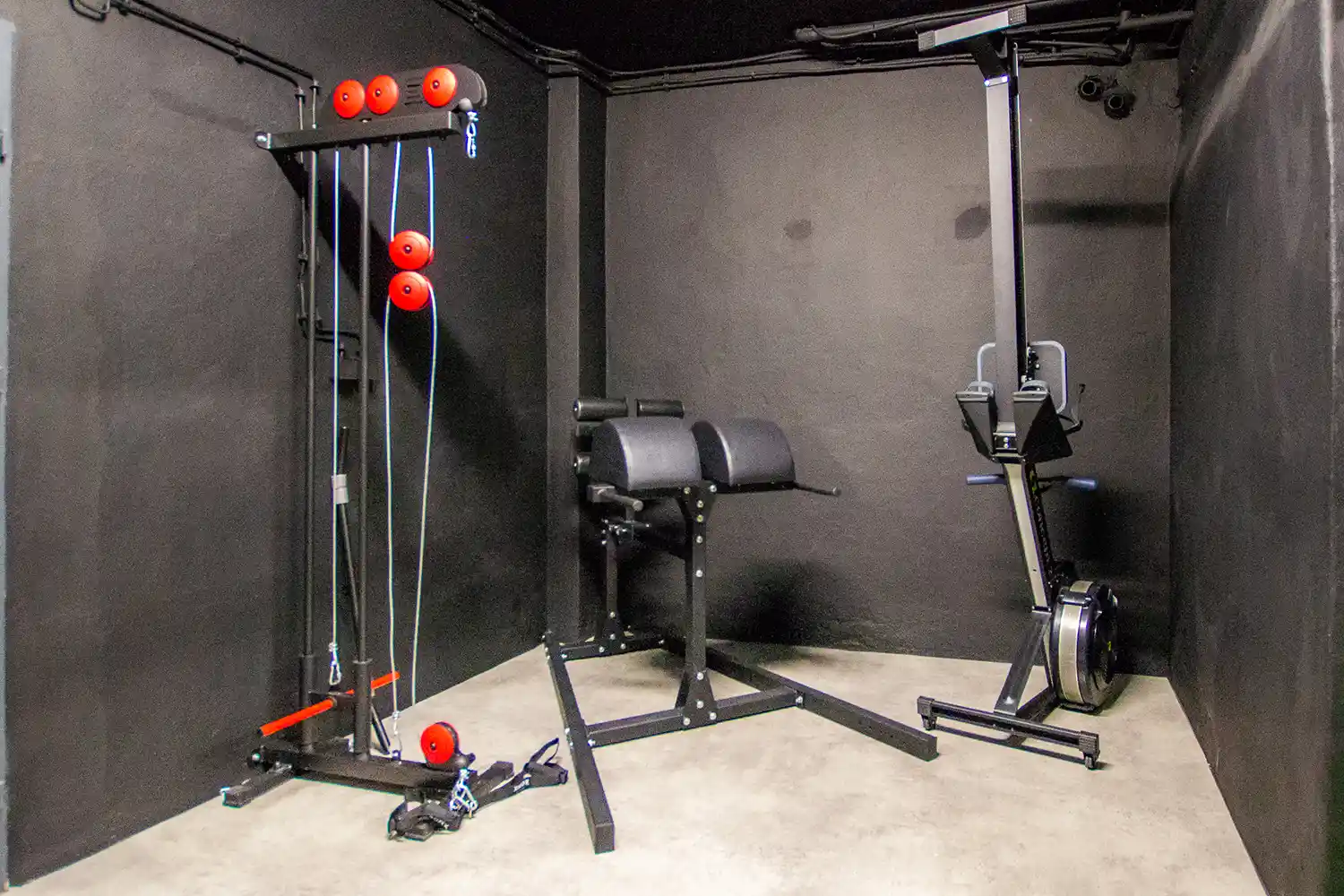 Maszyny do ćwiczeń w gabinecie fizjoterapii