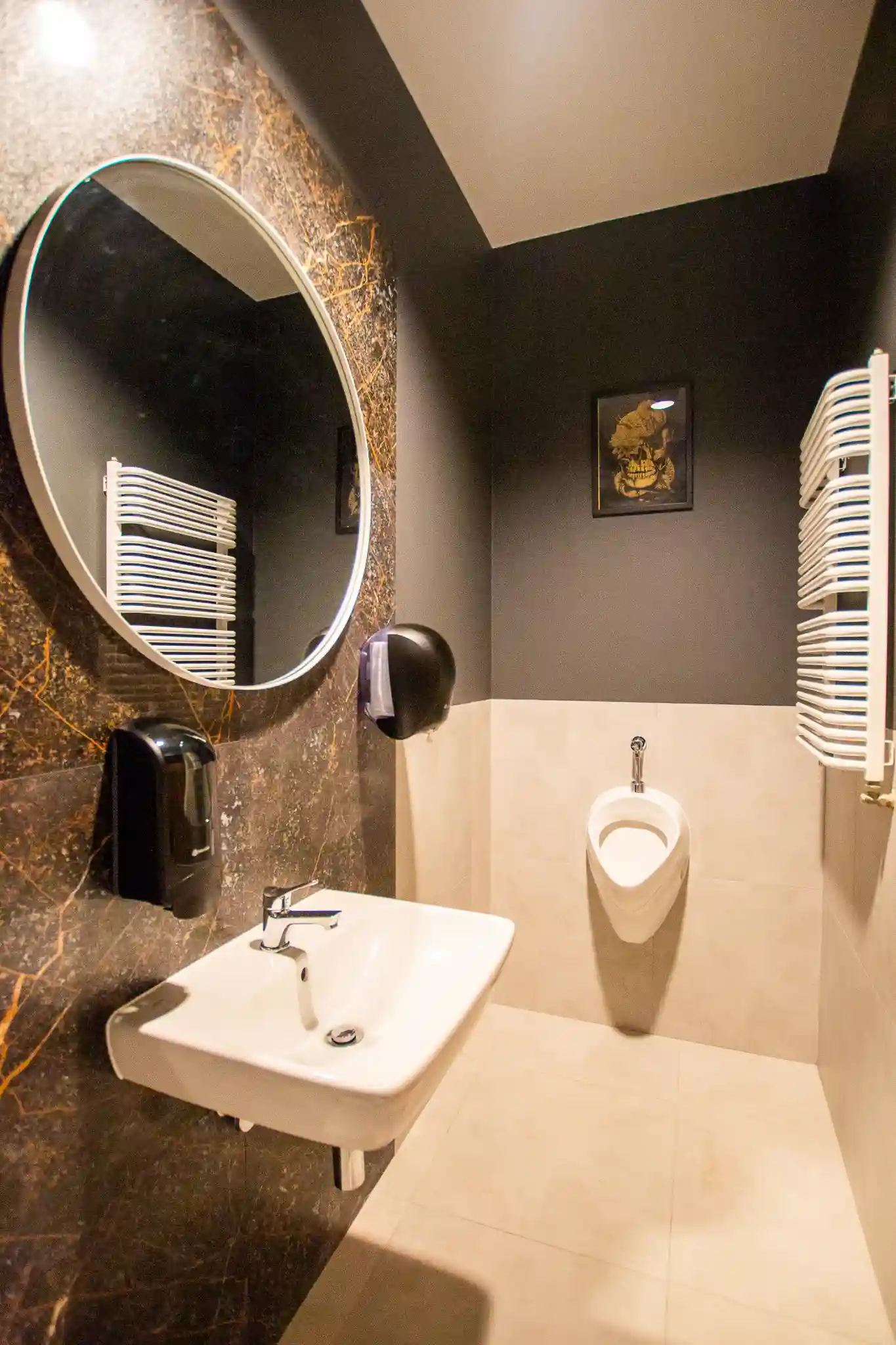 Łazienka dla pacjentów w gabinecie